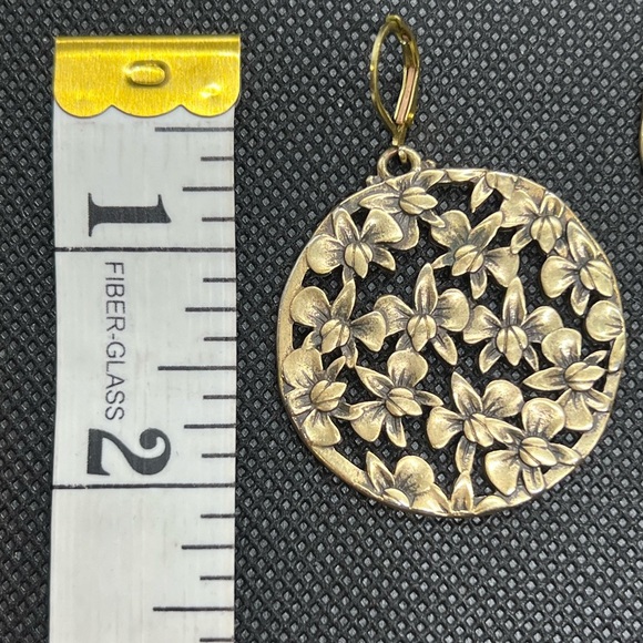 Vintage brassy toned orchid collage round dangle earrings. - Picture 6 of 6